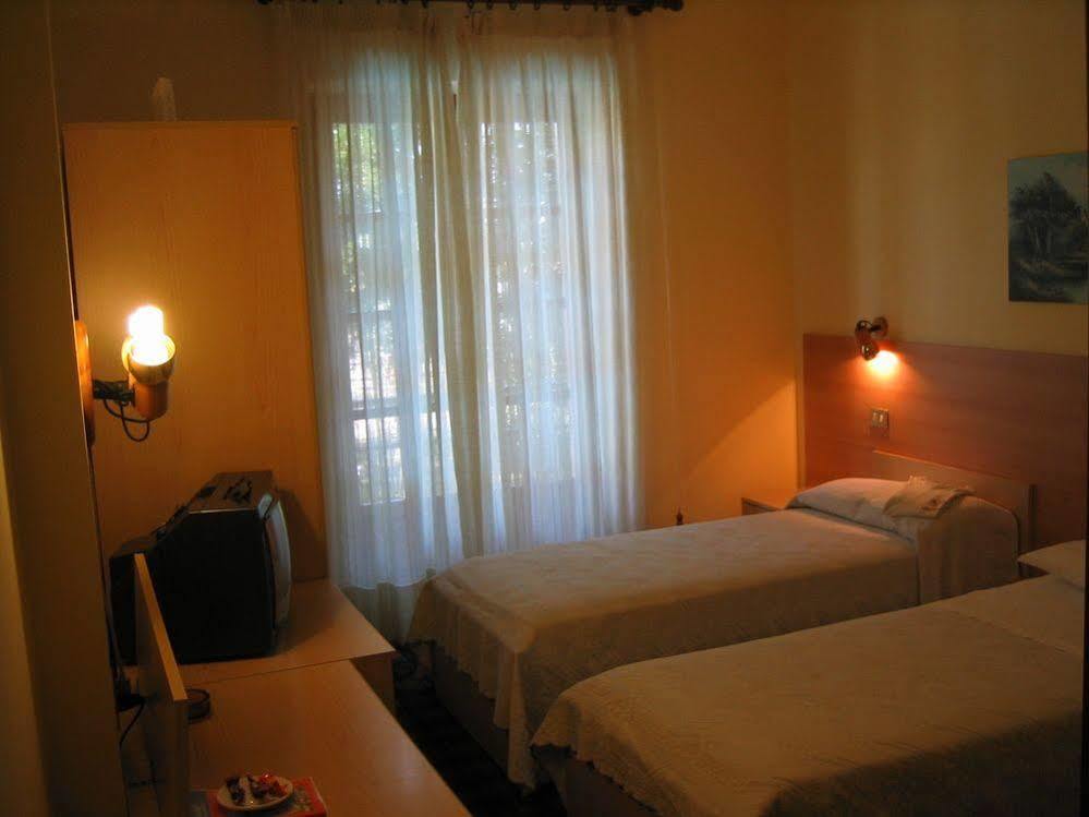 Hotel Quo Vadis None Kültér fotó